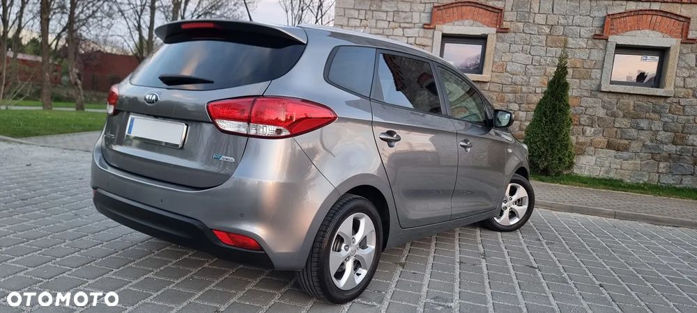 Kia Carens 1.6 GDI Dream Team Edition - 12
