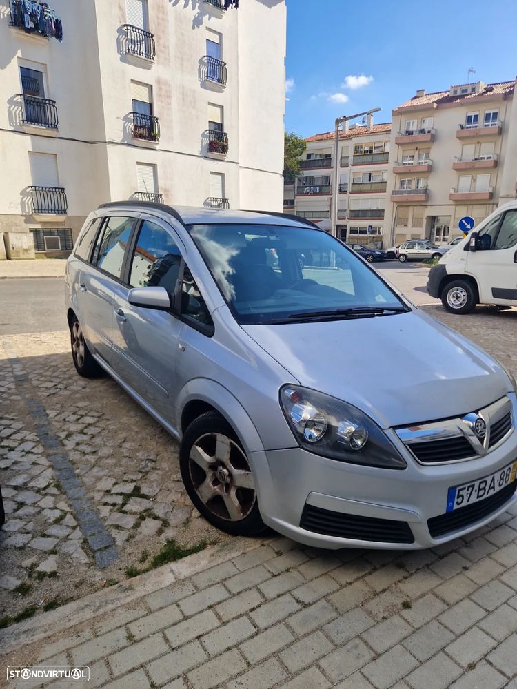 Opel Zafira 1.9 CDTi Cosmo - 1