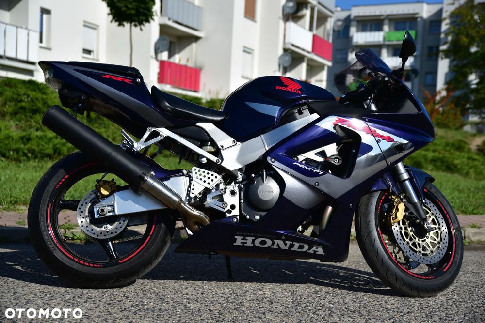 Honda CBR - 1