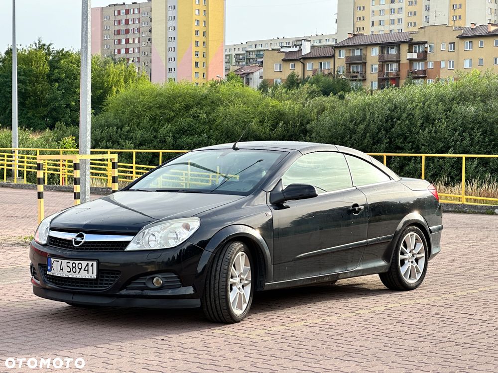 Opel Astra GTC 1.6 - 7