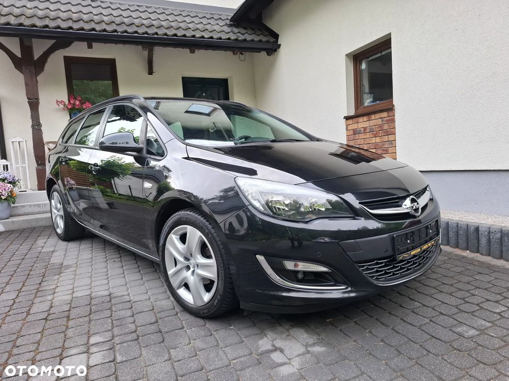 Opel Astra 1.4 Turbo Exklusiv - 25
