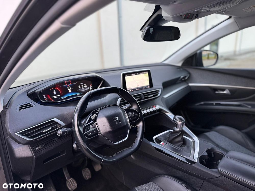 Peugeot 5008 BlueHDi 130 Allure - 19