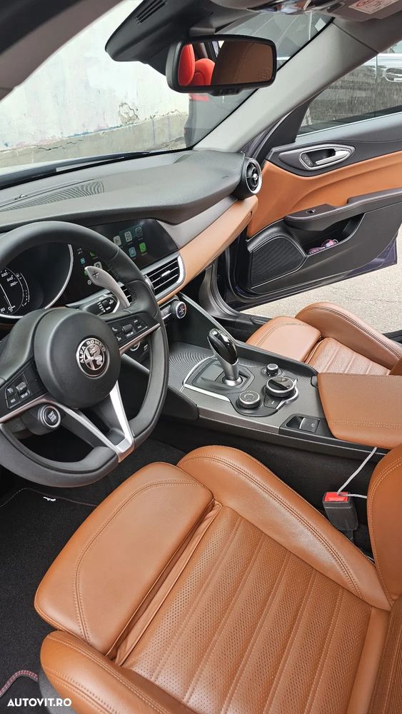 Alfa Romeo Giulia 2.0 Turbo AWD AT8 Veloce - 15