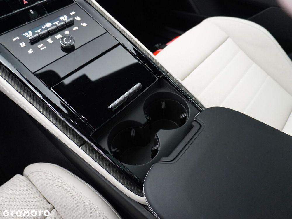 Porsche Panamera 4S E-Hybrid PHEV - 29
