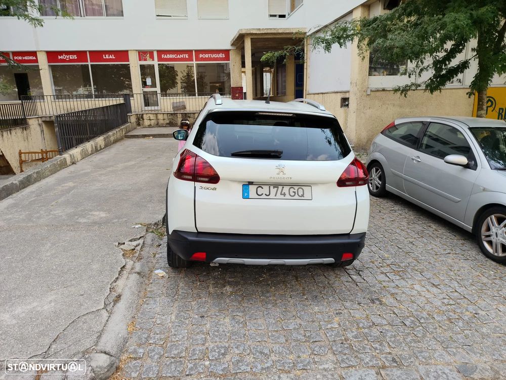 Peugeot 2008 1.6 BlueHDi Allure - 4