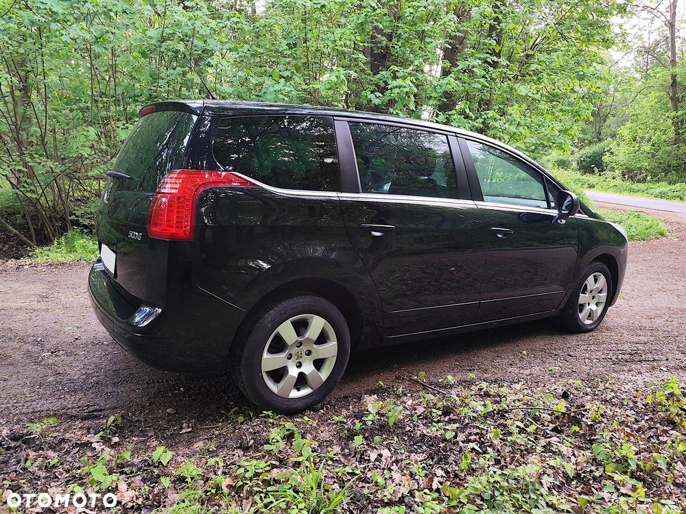 Peugeot 5008 HDI FAP 150 Family - 12