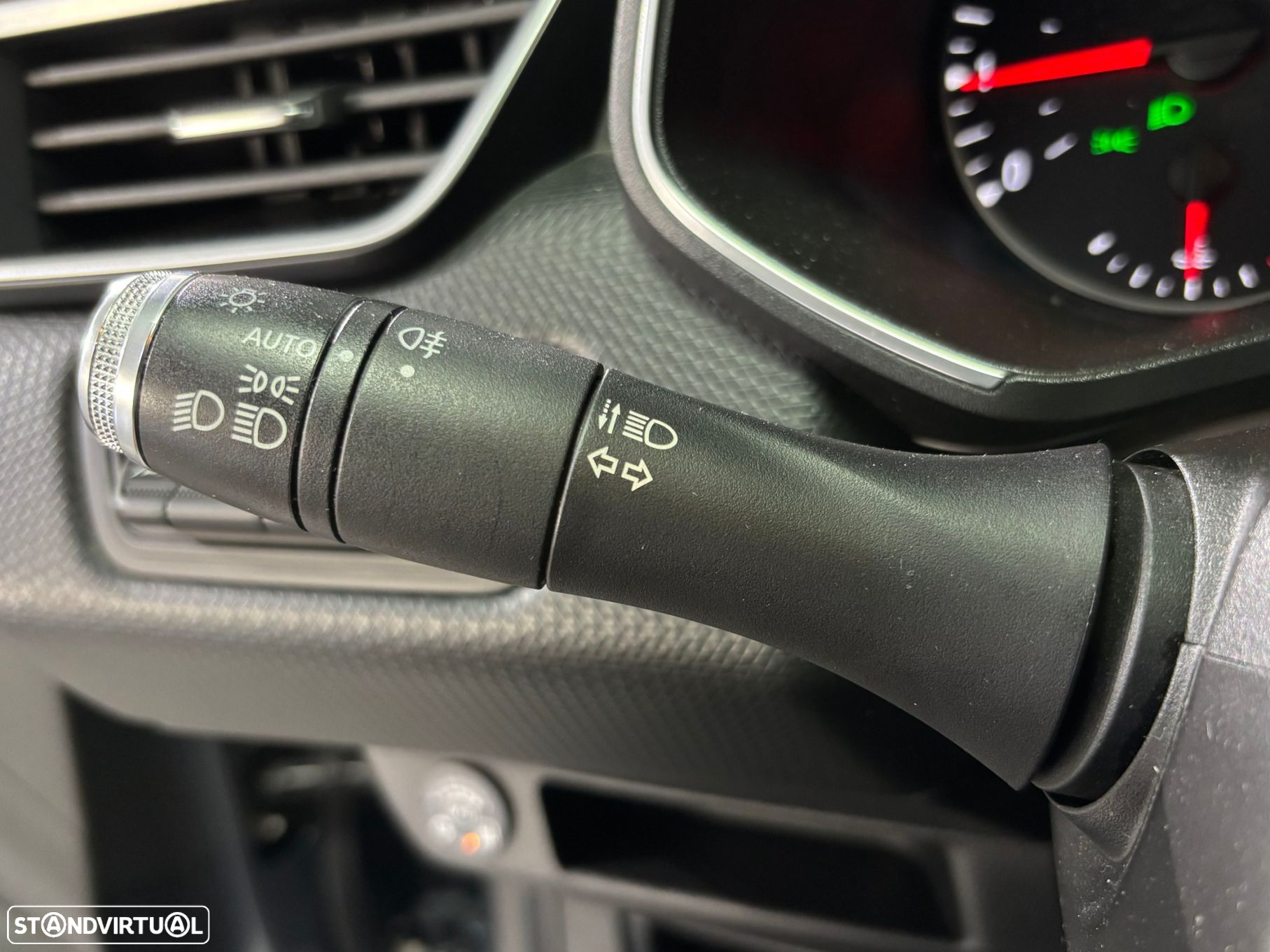 Renault Clio 1.0 TCe Intens Bi-Fuel - 19