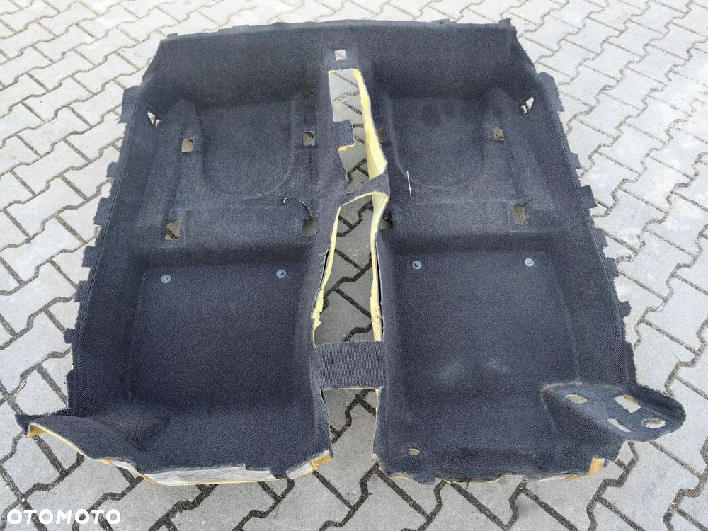 Wykładzina dywan AUDI TT 8N Europa czarny ładny - 2