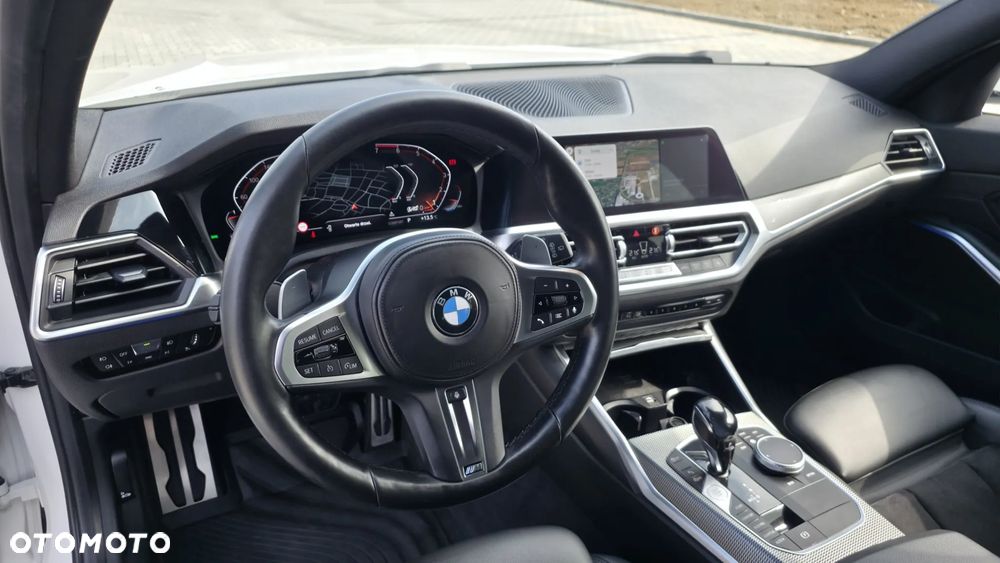 BMW Seria 3 320i Edition M Sport Shadow - 11