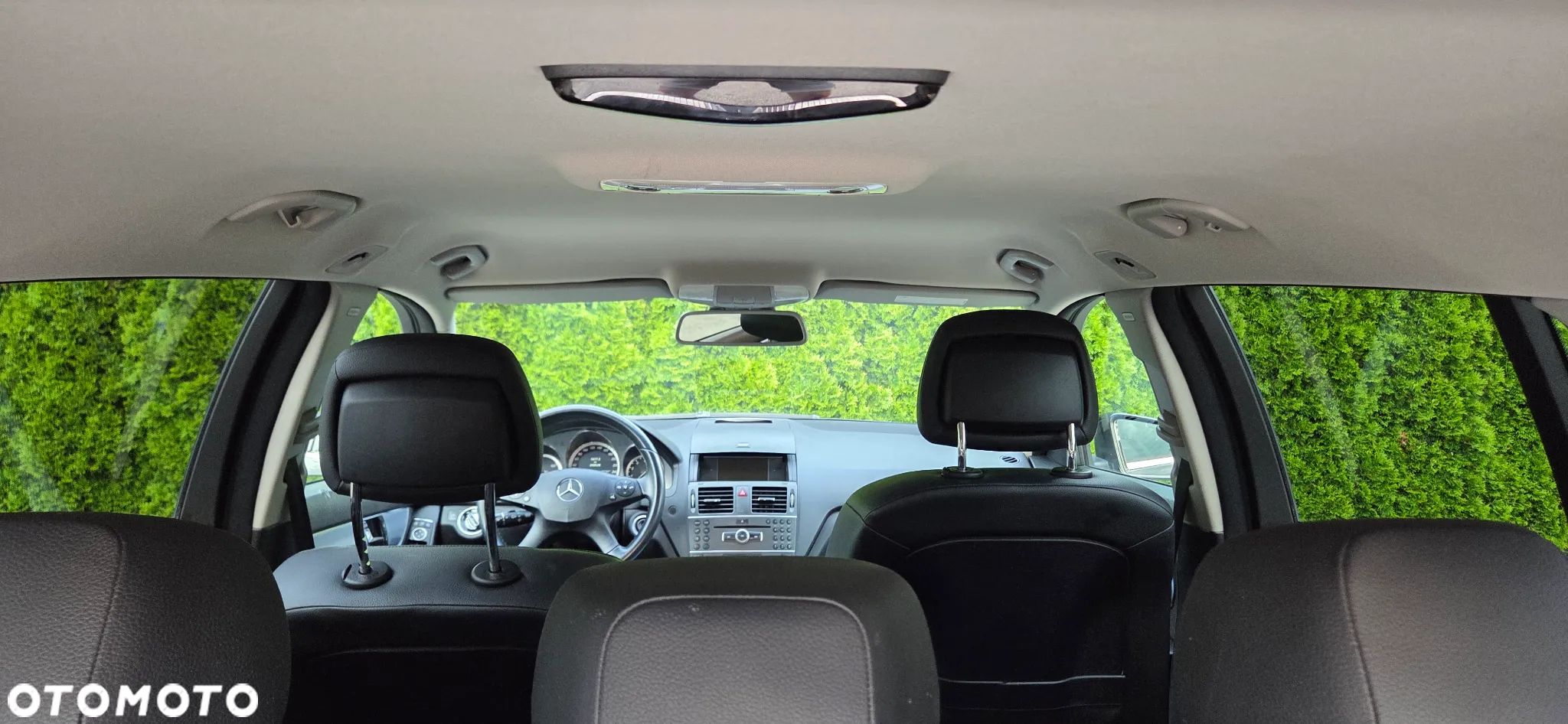 Mercedes-Benz Klasa C 180 T CGI Automatik BlueEFFICIENCY Avantgarde - 25