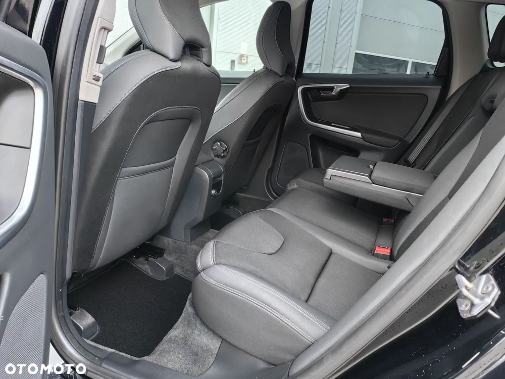 Volvo XC 60 D4 Kinetic - 22