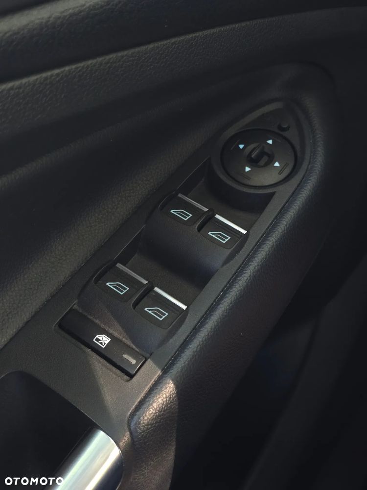 Ford Kuga 1.5 EcoBoost 2x4 Titanium - 29