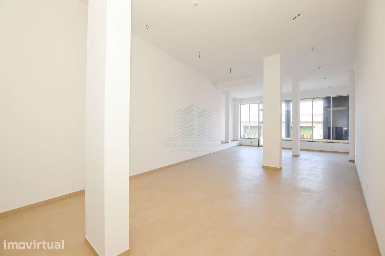 Loja para Comércio ou Serviços em Torres Novas – 170 m² - Grande imagem: 2/10