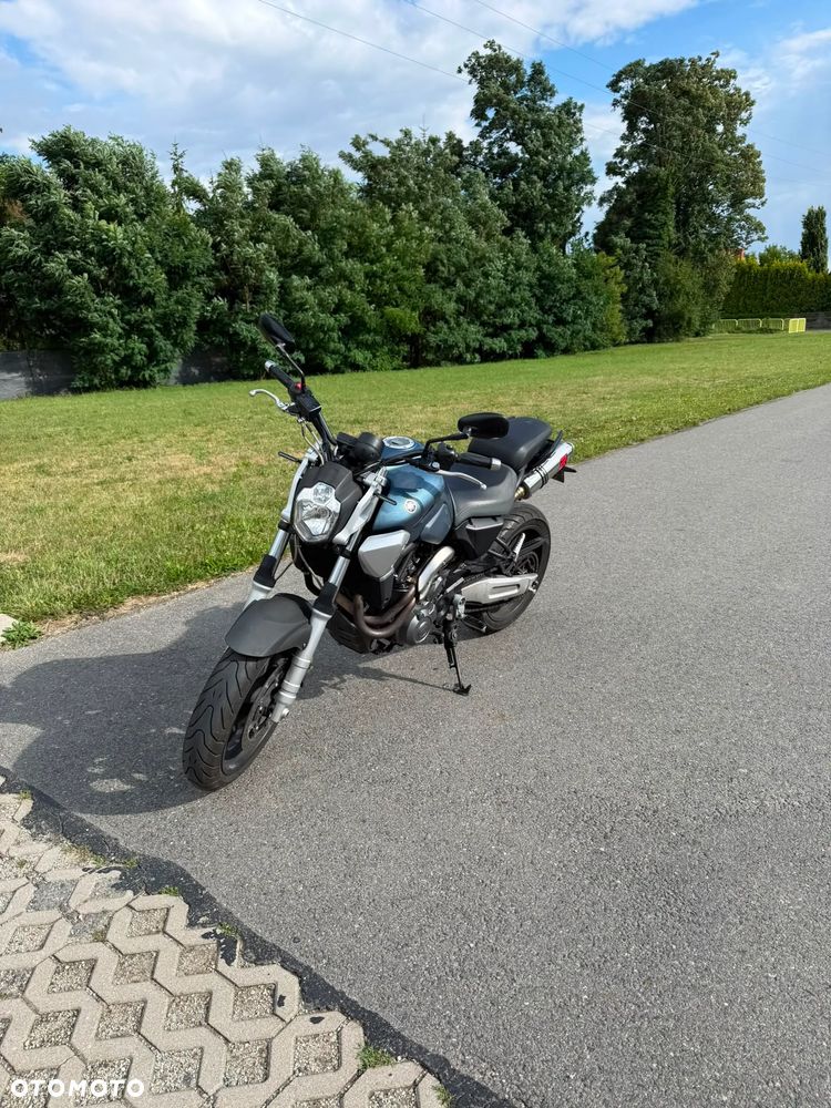 Yamaha MT - 5