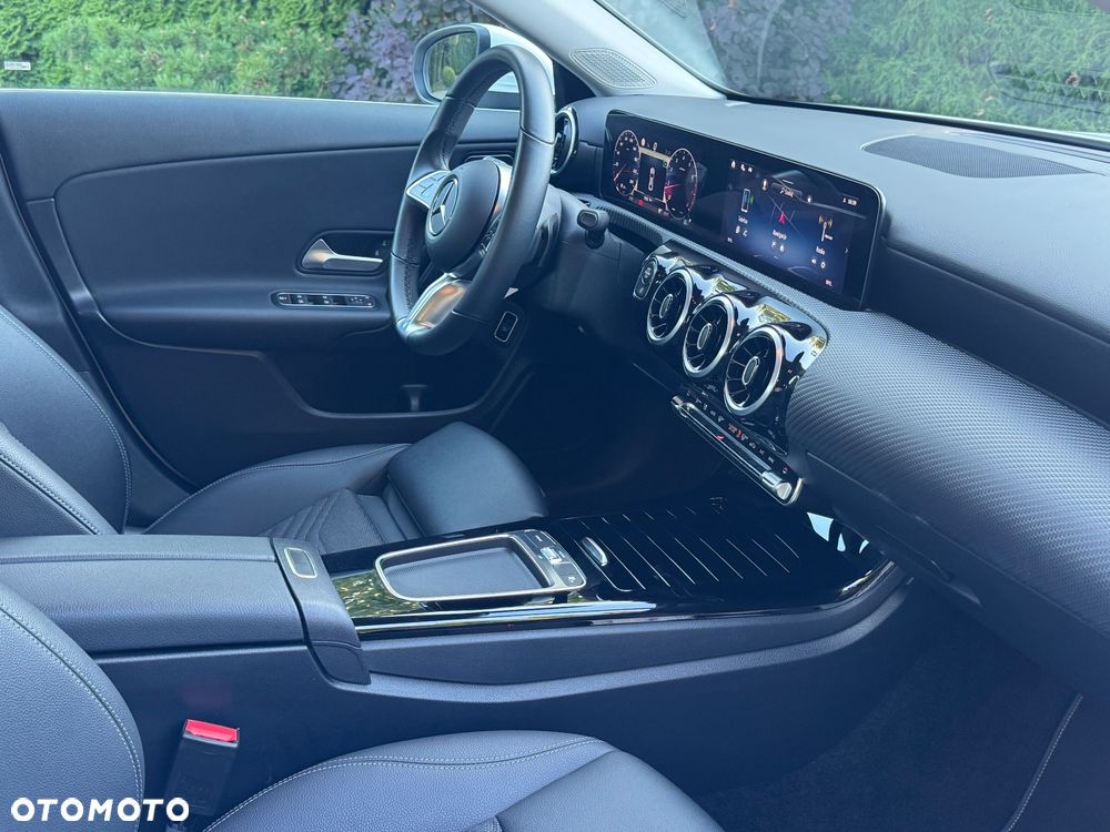 Mercedes-Benz CLA - 18