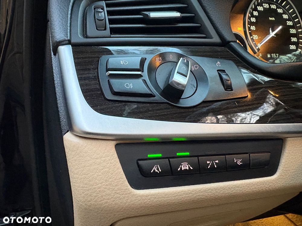 BMW Seria 5 535i - 37