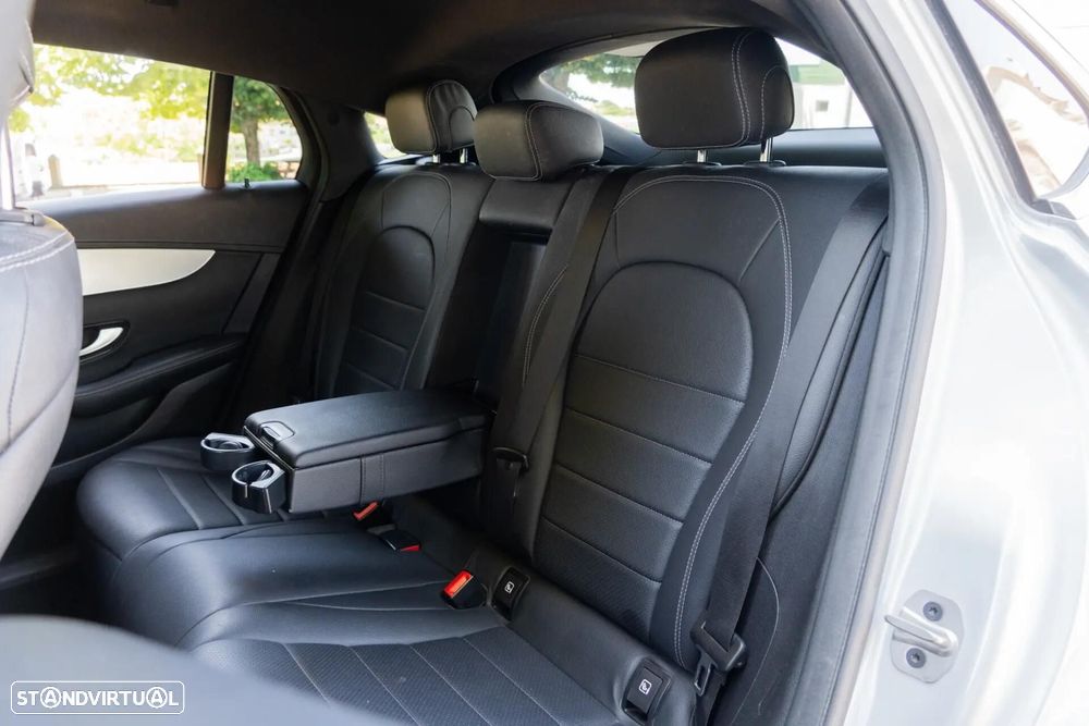 Mercedes-Benz GLC 300 e Coupe 4Matic - 30