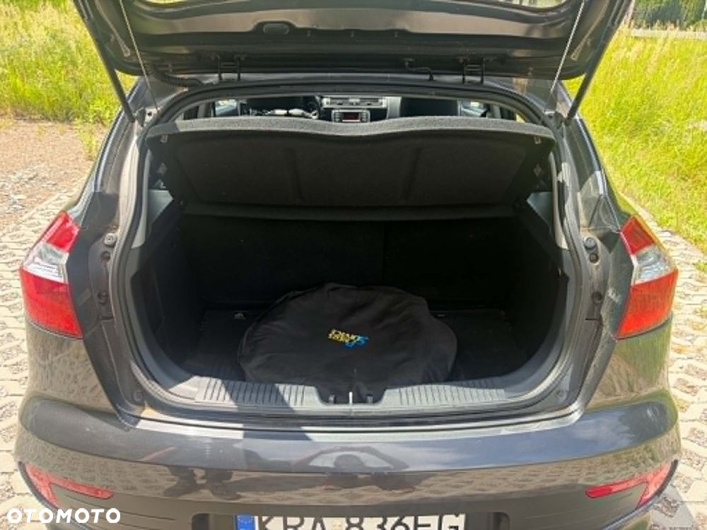 Kia Rio 1.2 L - 18