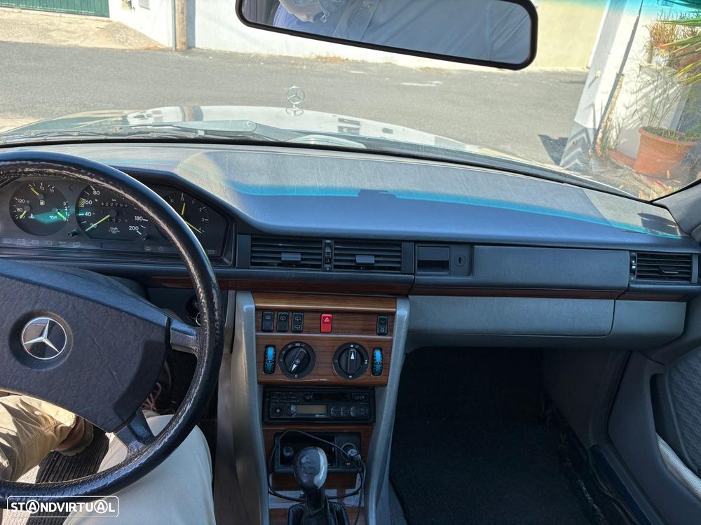 Mercedes-Benz W124 (1984-1997) 250 TD - 11