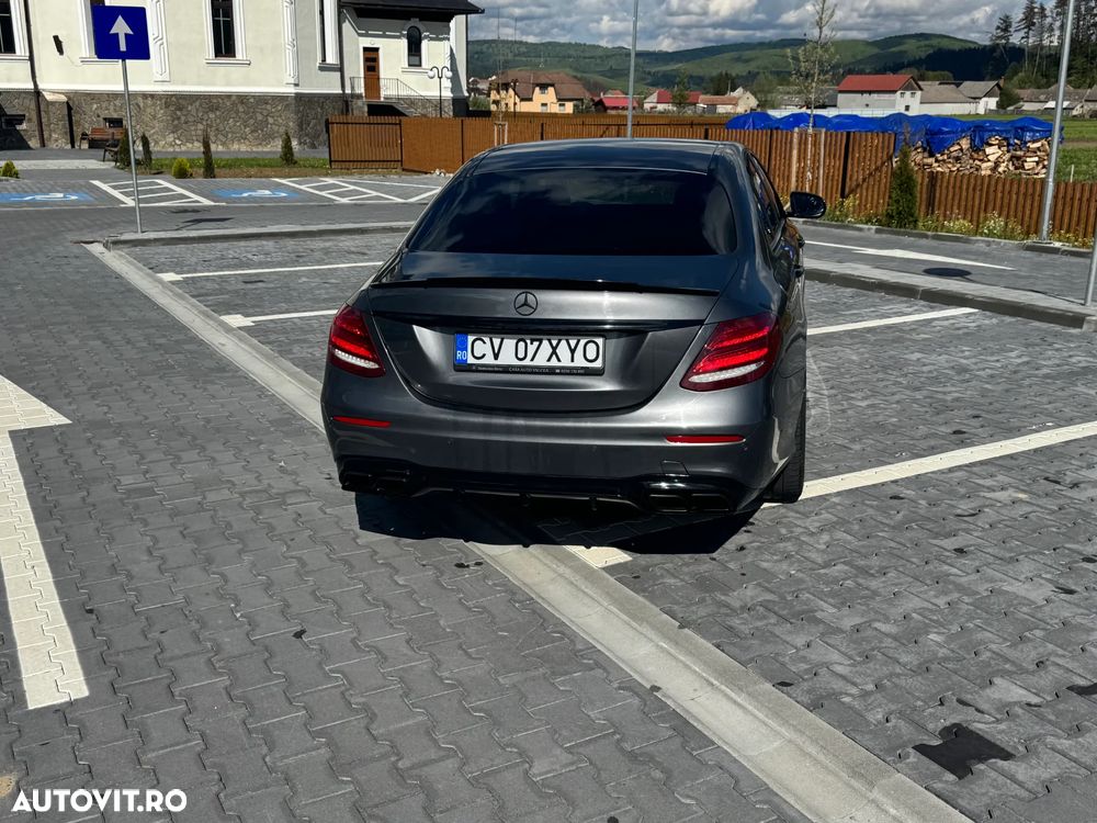 Mercedes-Benz E 450 4MATIC Aut - 7
