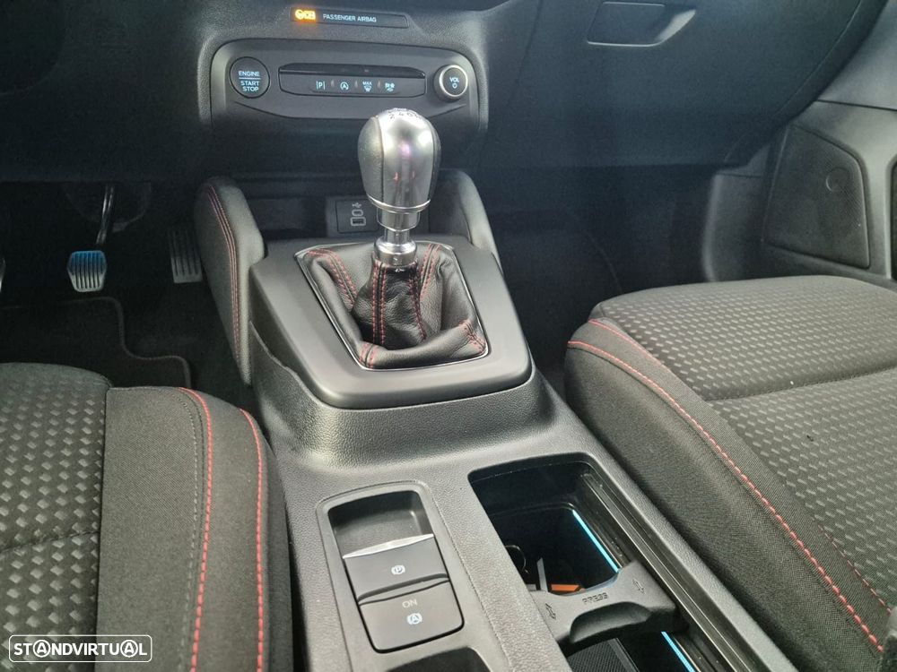 Ford Focus 1.0 EcoBoost MHEV ST-Line - 18