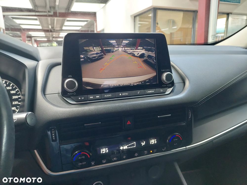Nissan Qashqai 1.3 DIG-T mHEV N-Connecta Xtronic - 19