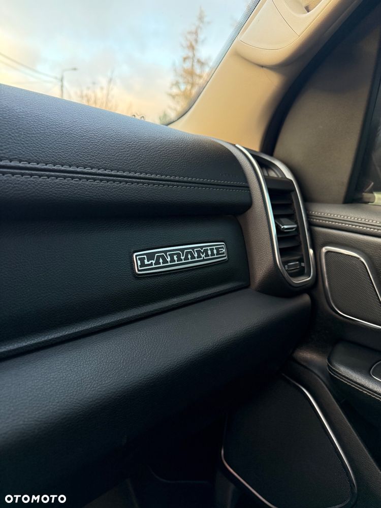 RAM 1500 Crew Cab Longbed Laramie - 28