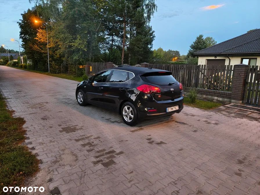 Kia Ceed 1.6 GDI L Business Line - 31
