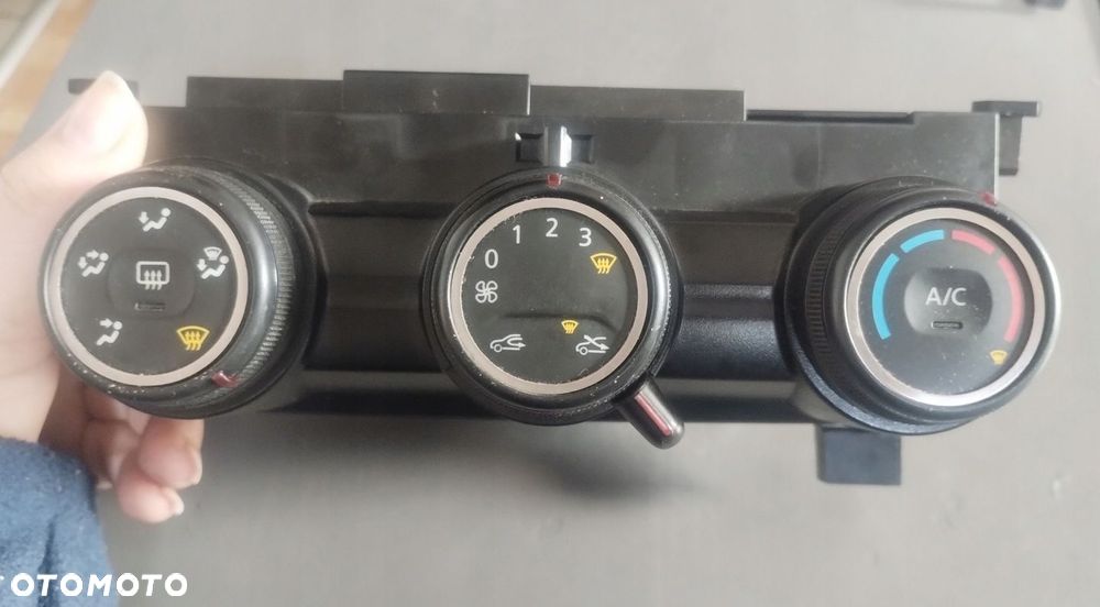 DACIA DUSTER II 17-21 r. PANEL STEROWANIA KLIMATYZACJI
