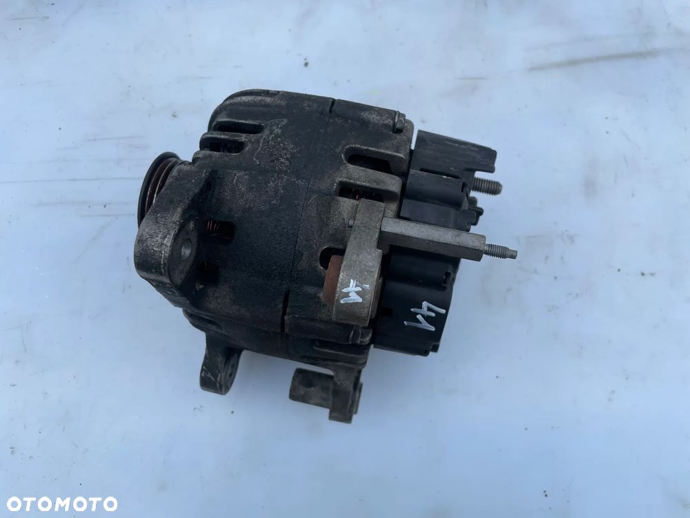 ALTERNATOR GOLF V POLO 9N 03C903023B - 2