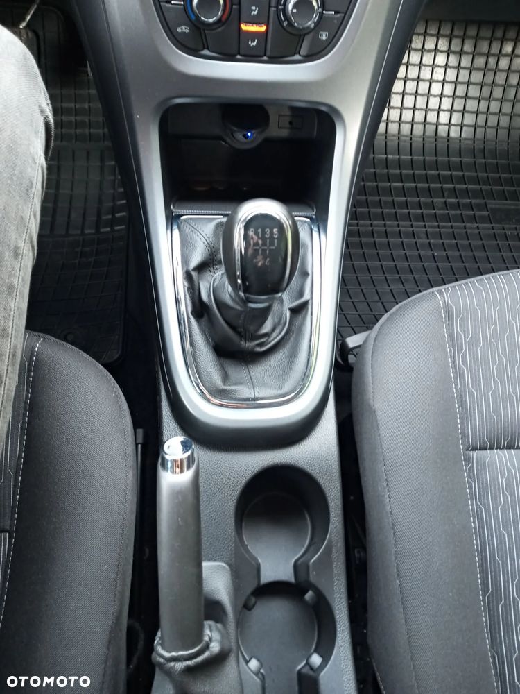 Opel Astra 2014