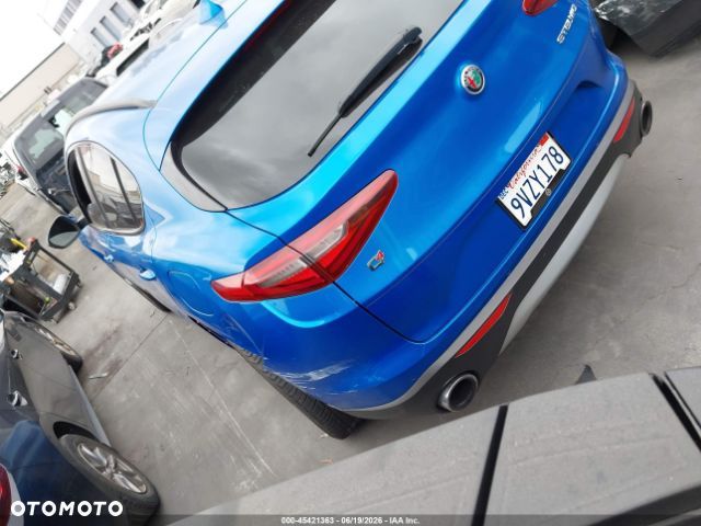 Alfa Romeo Stelvio 2.0 Turbo 16V AT8-Q4 Veloce Ti - 4