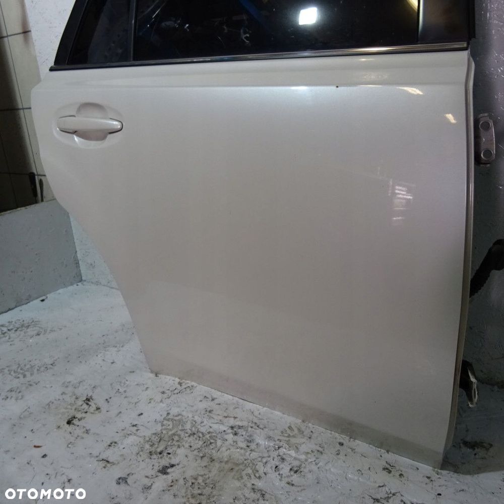 SUBARU LEGACY V KOMBI DRZWI TYŁ PRAWE 37J - 2