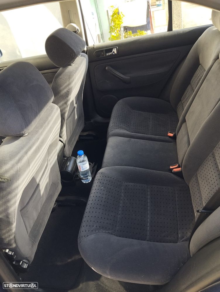 VW Bora 1.6 Comfortline - 9