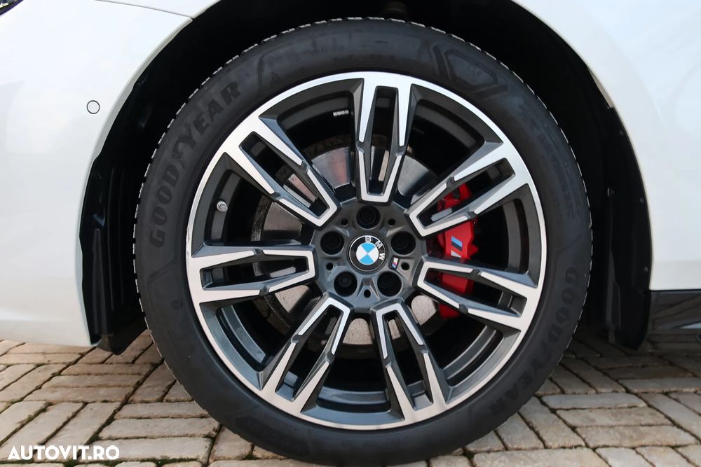 BMW Seria 5 520i Aut. M Sport Edition - 29
