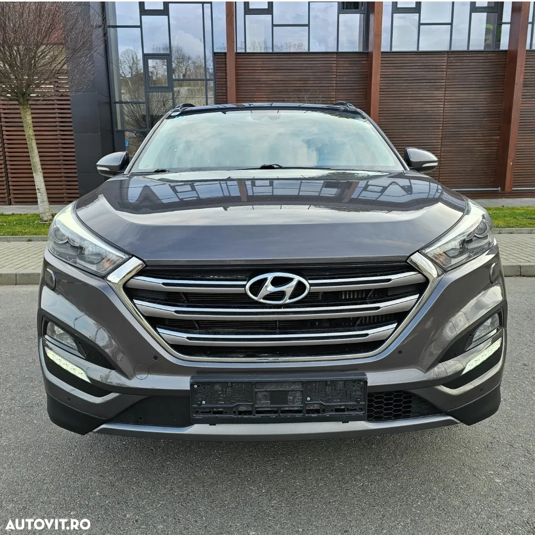 Hyundai Tucson 2.0 CRDI 4WD 8AT Luxury - 2