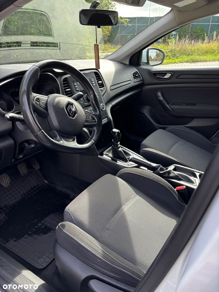 Renault Megane 1.6 SCe Life - 21