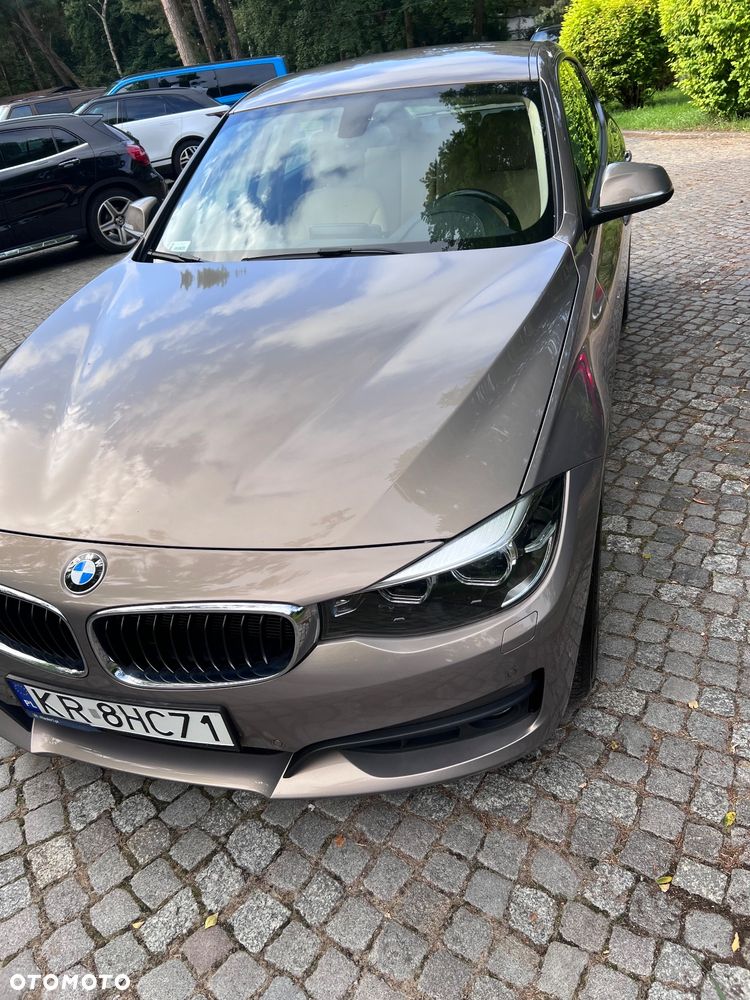BMW Seria 3 320d xDrive - 2