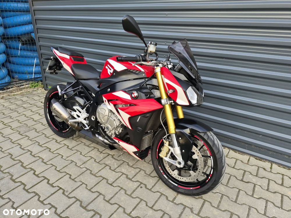 BMW S