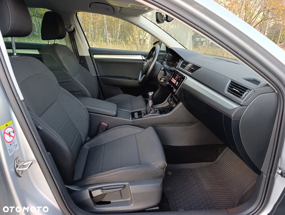 Skoda Superb 2.0 TDI Ambition - 16