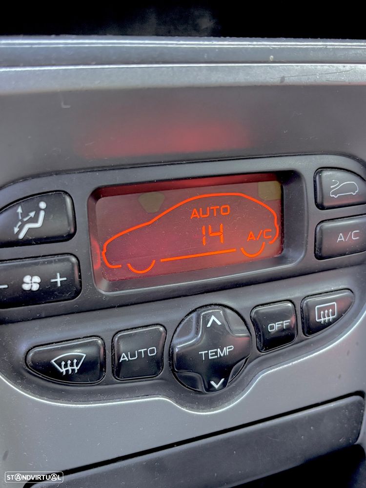 Peugeot 307 2.0 HDi 110 XS Premium - 7