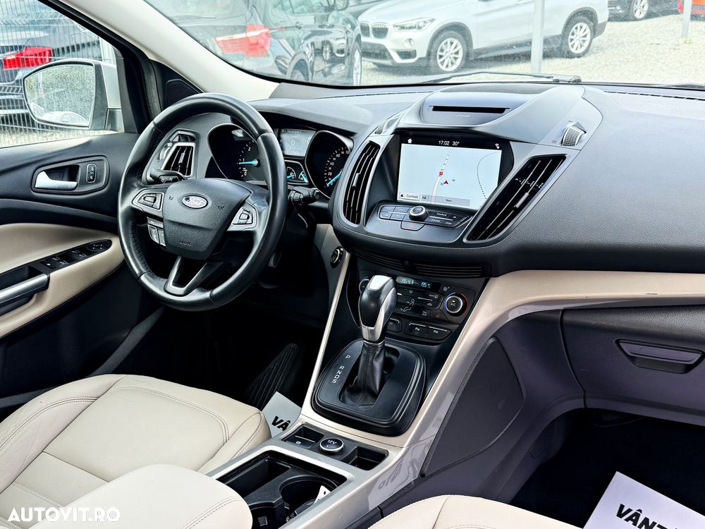 Ford Kuga - 25