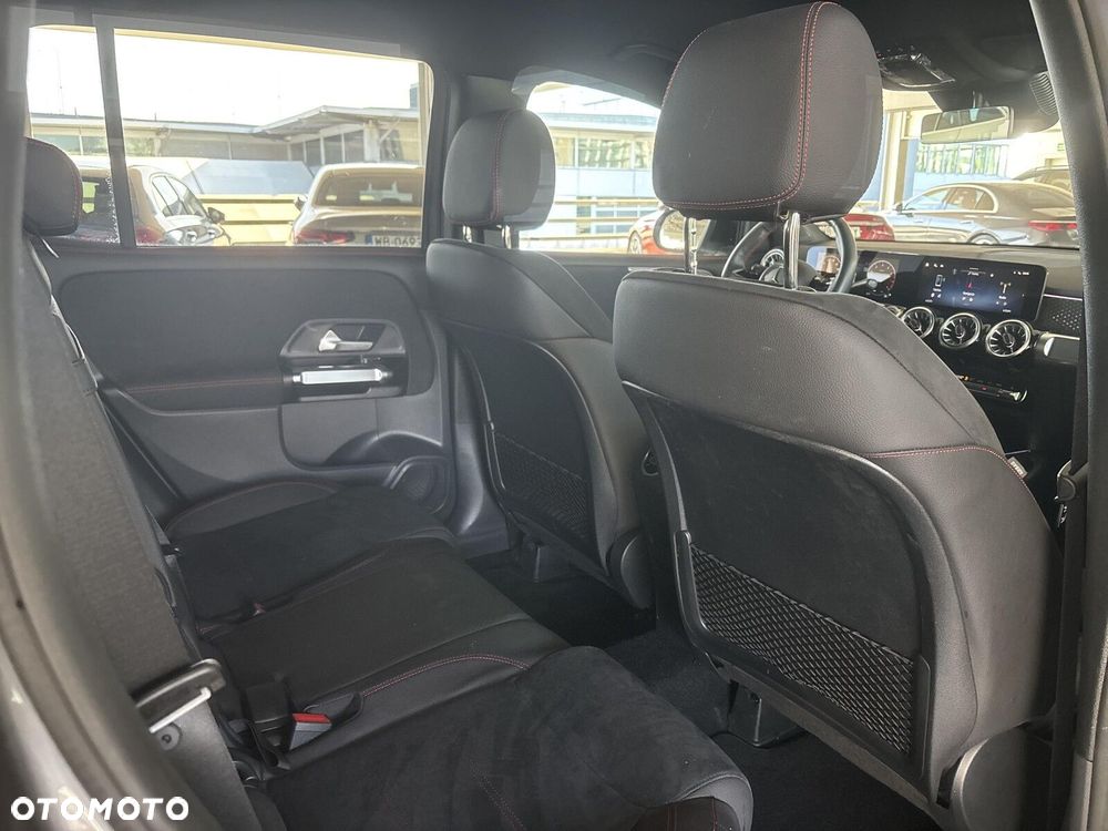 Mercedes-Benz GLB - 21