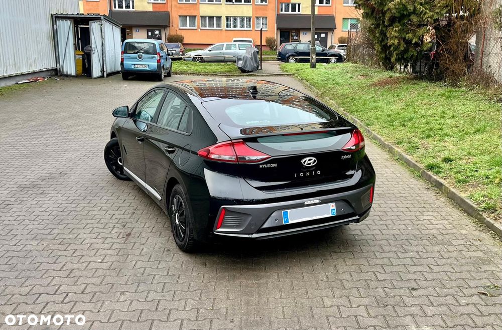 Hyundai IONIQ Hybrid Business - 5