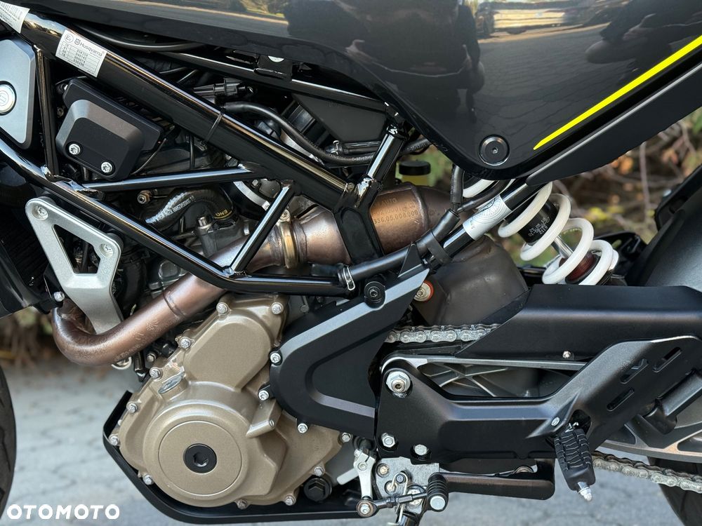 Husqvarna Svartpilen - 34