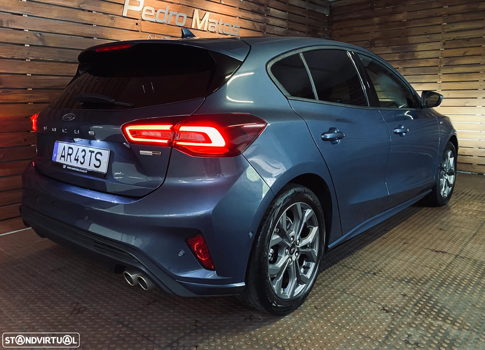 Ford Focus 1.0 EcoBoost MHEV ST-Line X - 2