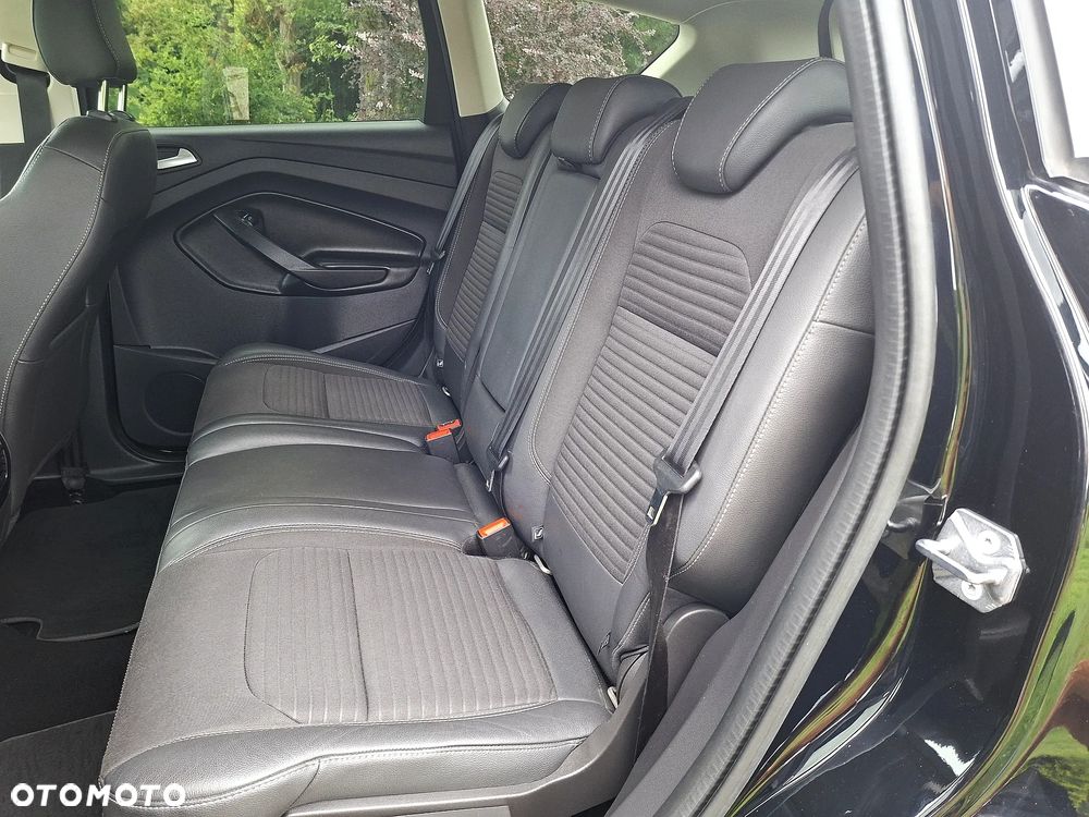 Ford Kuga 1.5 EcoBoost 2x4 Titanium - 17