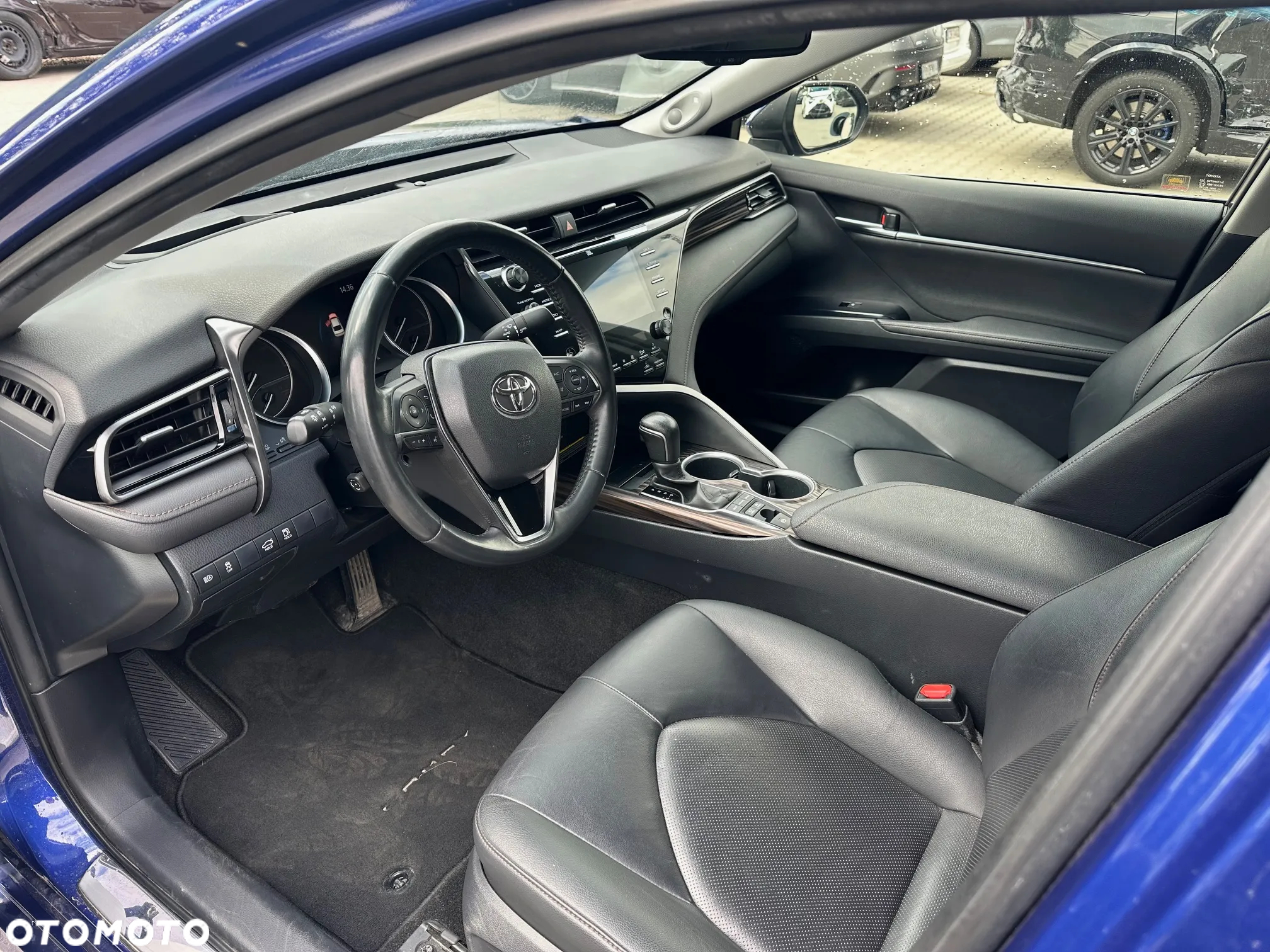 Toyota Camry - 12