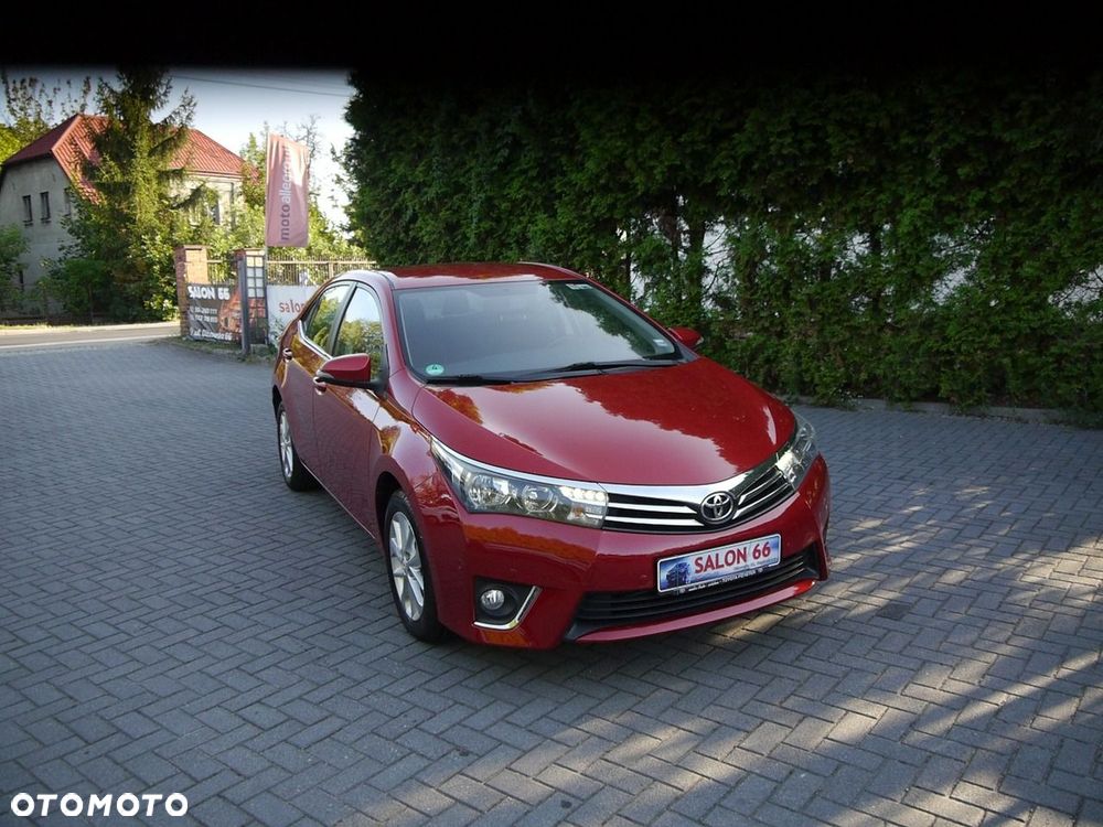 Toyota Corolla 1.6 Premium + - 40