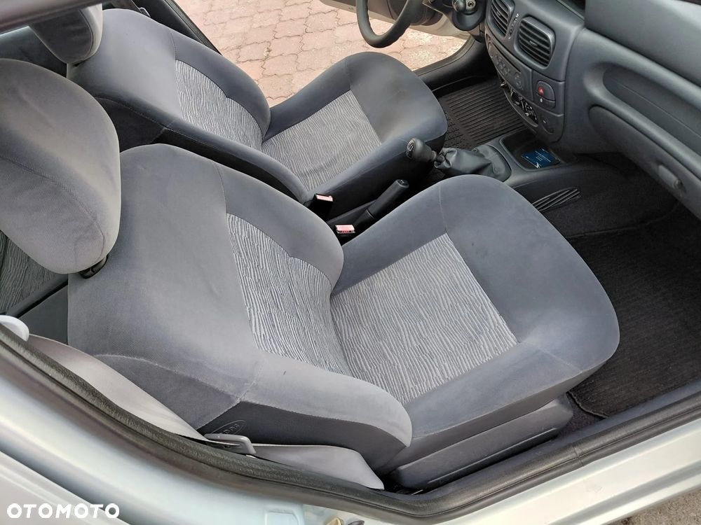 Renault Megane 1.4 16V Authentique - 21